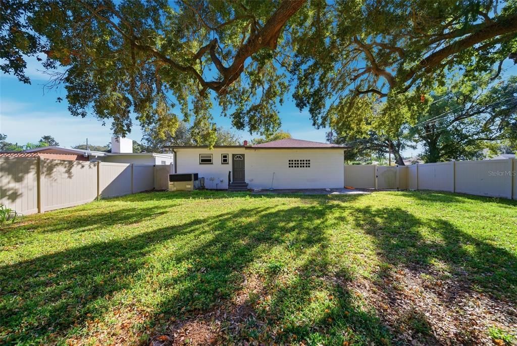 For Sale: $635,000 (4 beds, 2 baths, 1760 Square Feet)