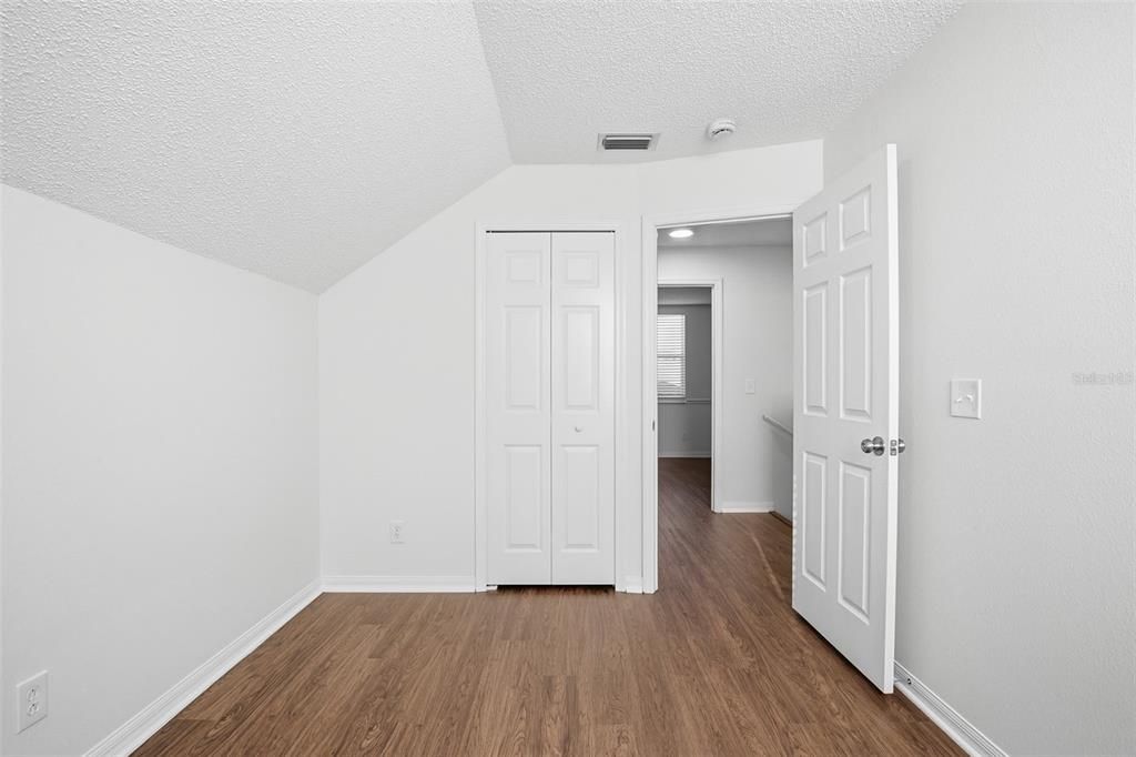 En Venta: $289,900 (4 camas, 2 baños, 1470 Pies cuadrados)