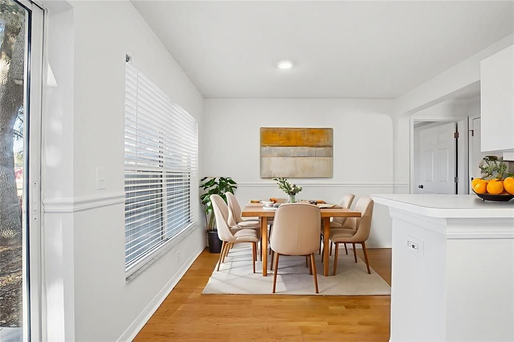 En Venta: $289,900 (4 camas, 2 baños, 1470 Pies cuadrados)