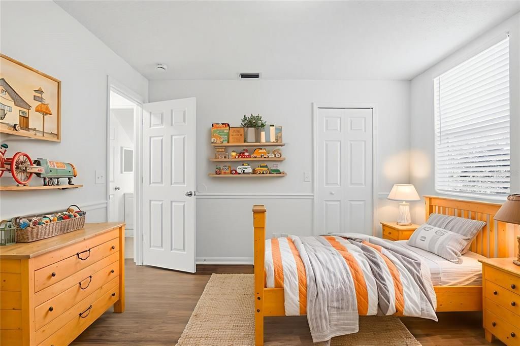 En Venta: $289,900 (4 camas, 2 baños, 1470 Pies cuadrados)