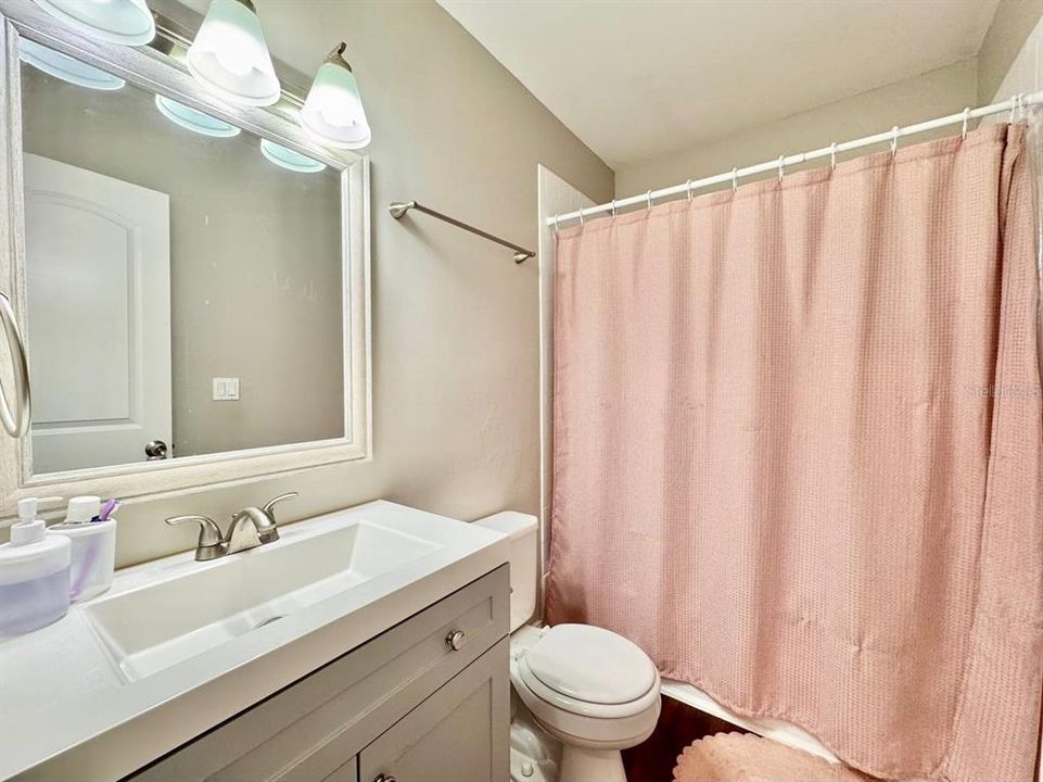 En Renta: $2,300 (3 camas, 2 baños, 1502 Pies cuadrados)