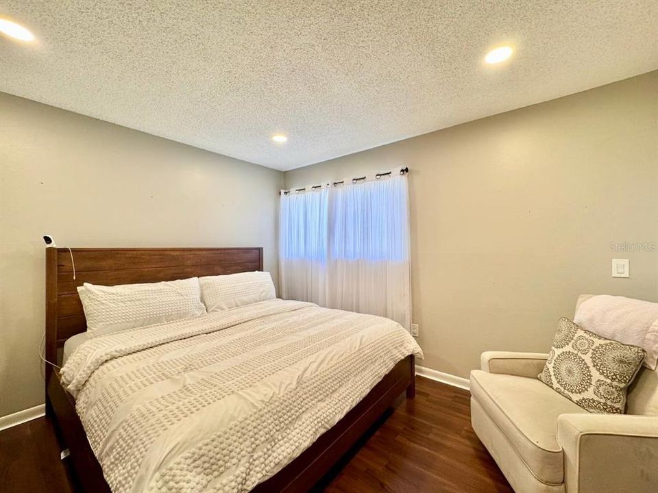 En Renta: $2,300 (3 camas, 2 baños, 1502 Pies cuadrados)