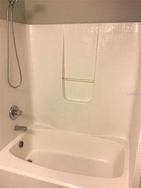 出租: $1,950 (3 贝兹, 2 浴室, 1559 平方英尺)