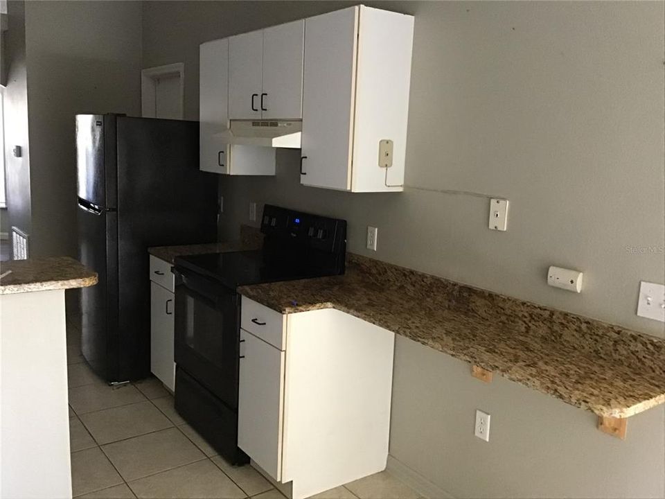 出租: $1,950 (3 贝兹, 2 浴室, 1559 平方英尺)