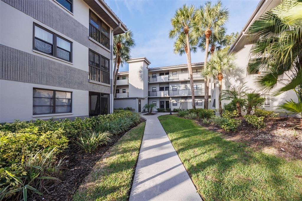 For Rent: $1,795 (2 beds, 2 baths, 1110 Square Feet)