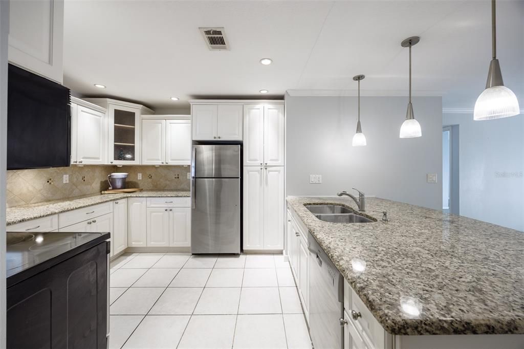 For Rent: $1,795 (2 beds, 2 baths, 1110 Square Feet)