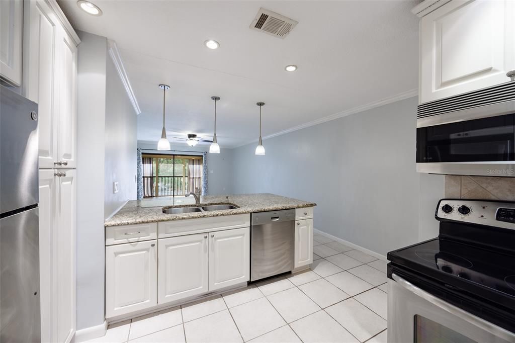 For Rent: $1,795 (2 beds, 2 baths, 1110 Square Feet)