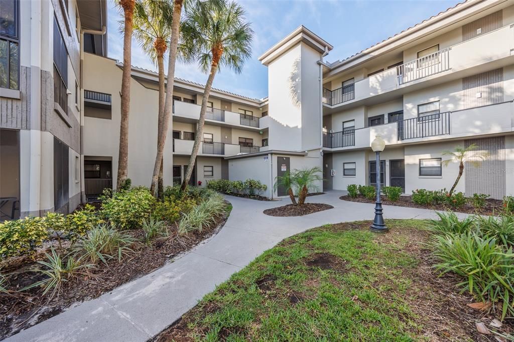 For Rent: $1,795 (2 beds, 2 baths, 1110 Square Feet)