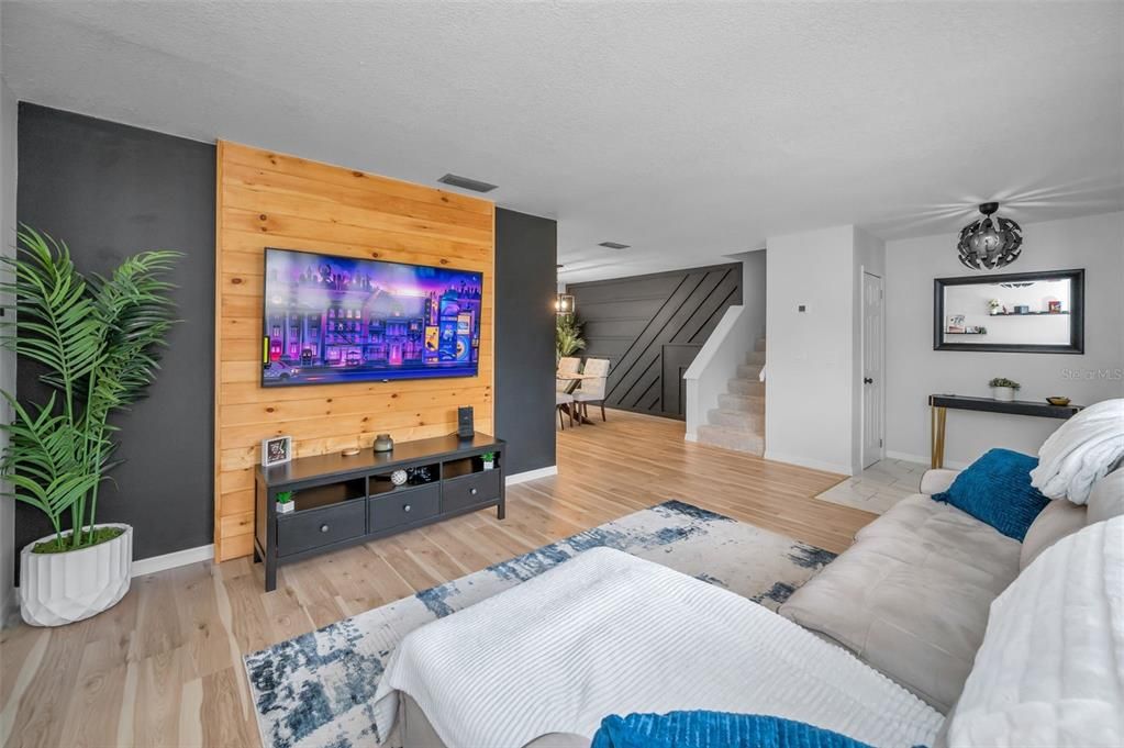 En Venta: $459,900 (4 camas, 3 baños, 1994 Pies cuadrados)