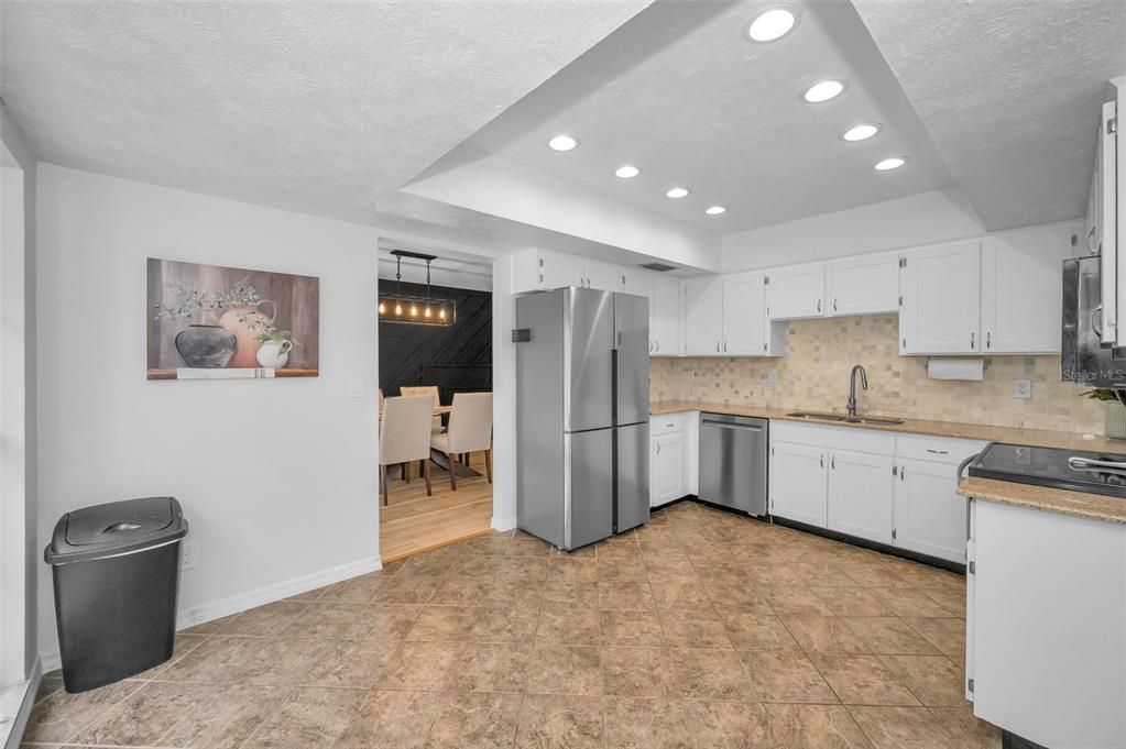 En Venta: $459,900 (4 camas, 3 baños, 1994 Pies cuadrados)