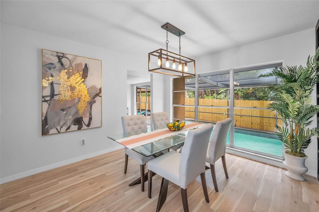 En Venta: $459,900 (4 camas, 3 baños, 1994 Pies cuadrados)