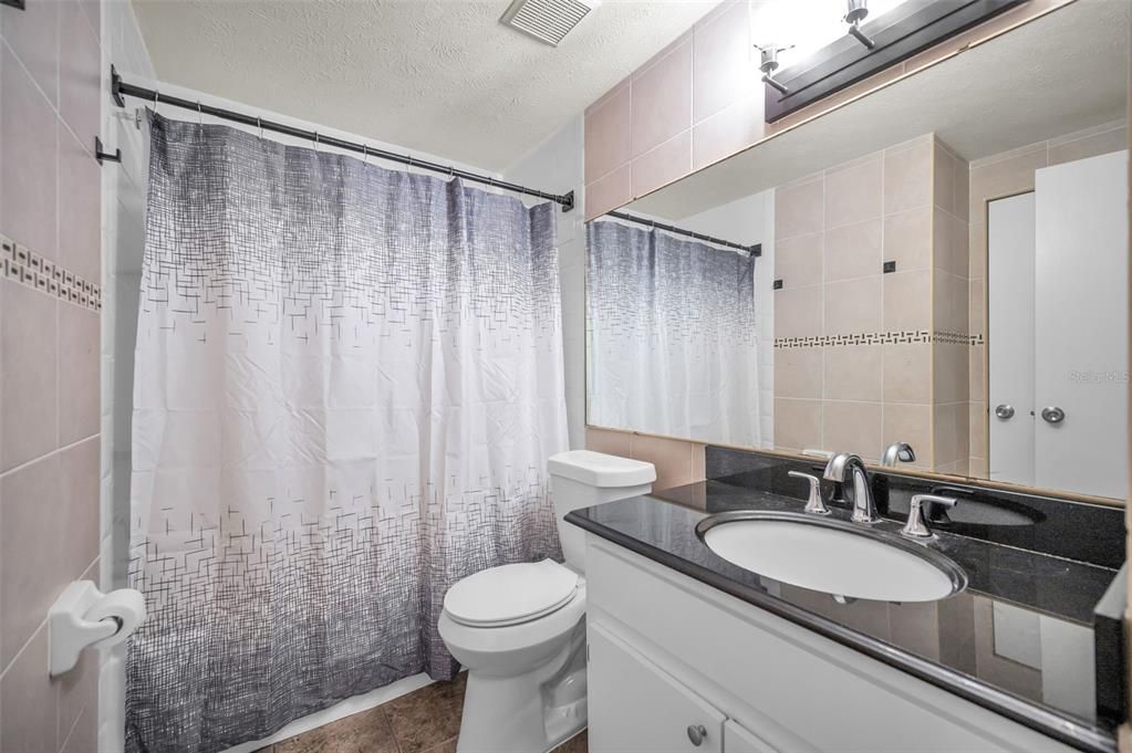 En Venta: $459,900 (4 camas, 3 baños, 1994 Pies cuadrados)