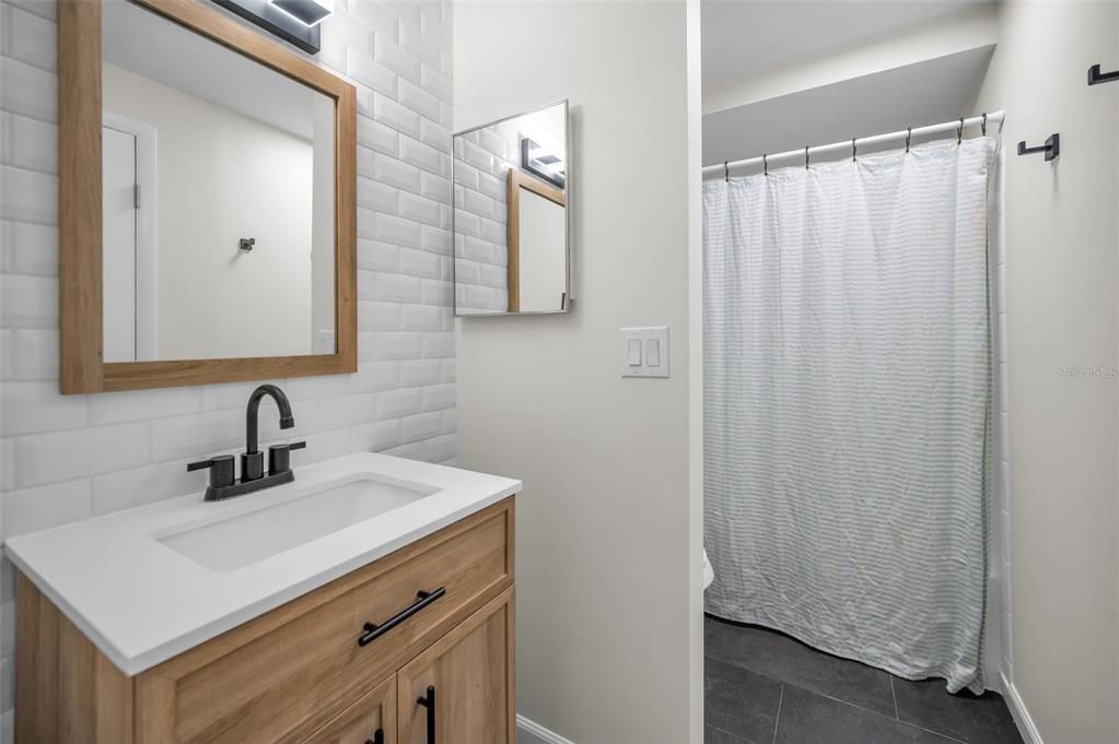 En Venta: $459,900 (4 camas, 3 baños, 1994 Pies cuadrados)