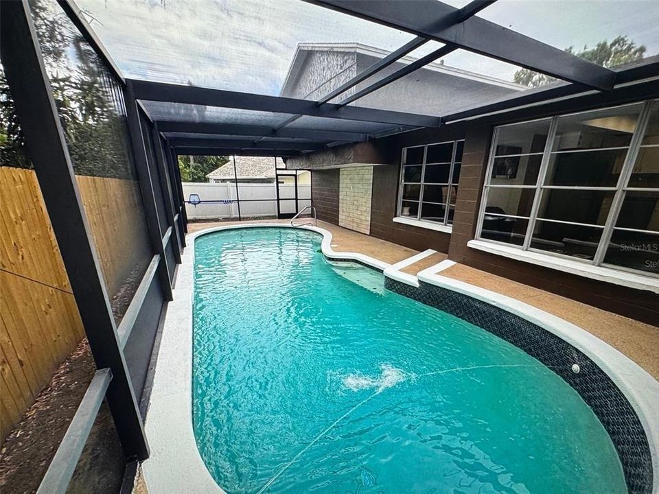 En Venta: $459,900 (4 camas, 3 baños, 1994 Pies cuadrados)