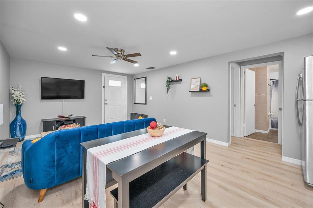 En Venta: $459,900 (4 camas, 3 baños, 1994 Pies cuadrados)