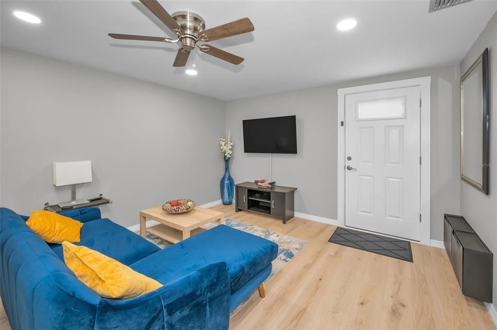 En Venta: $459,900 (4 camas, 3 baños, 1994 Pies cuadrados)