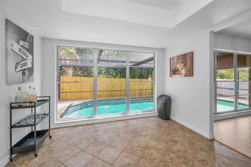 En Venta: $459,900 (4 camas, 3 baños, 1994 Pies cuadrados)