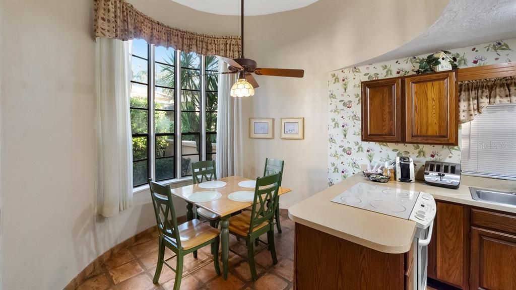 En Venta: $250,000 (2 camas, 2 baños, 1330 Pies cuadrados)