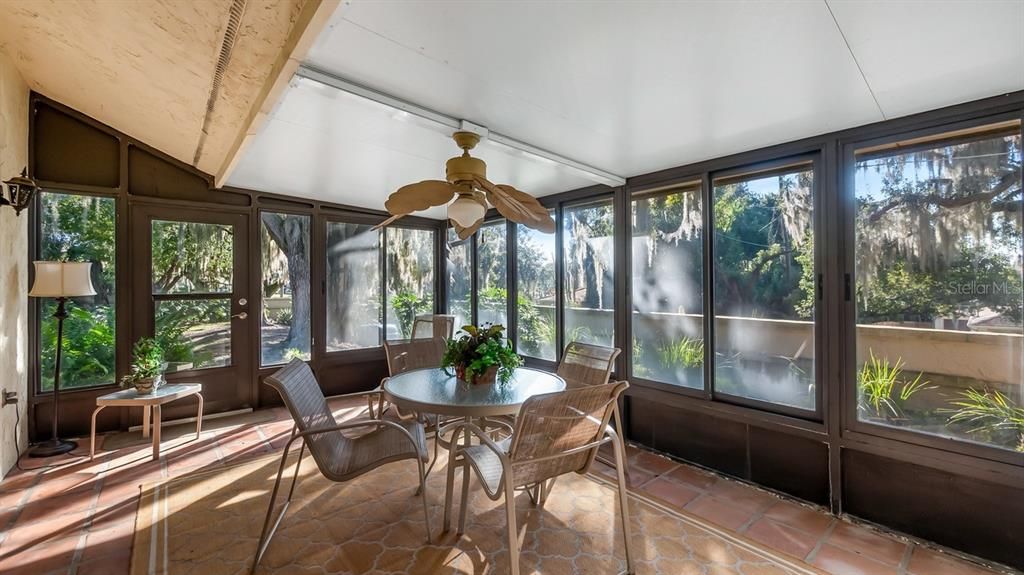 En Venta: $250,000 (2 camas, 2 baños, 1330 Pies cuadrados)