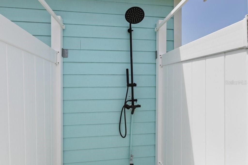 For Sale: $719,000 (3 beds, 2 baths, 1820 Square Feet)