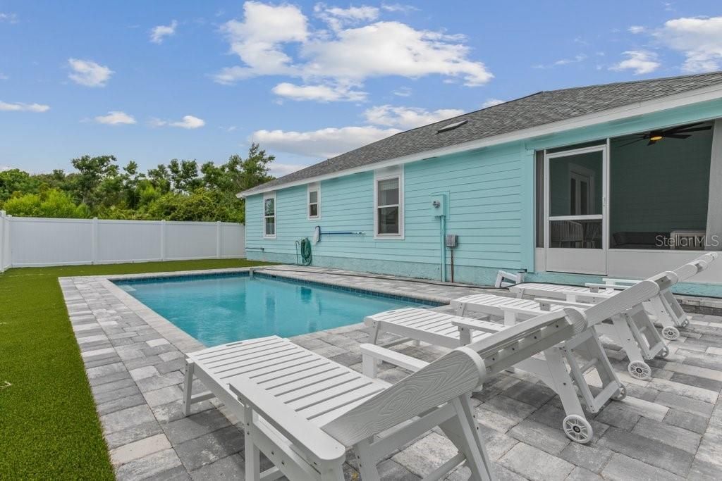 For Sale: $719,000 (3 beds, 2 baths, 1820 Square Feet)