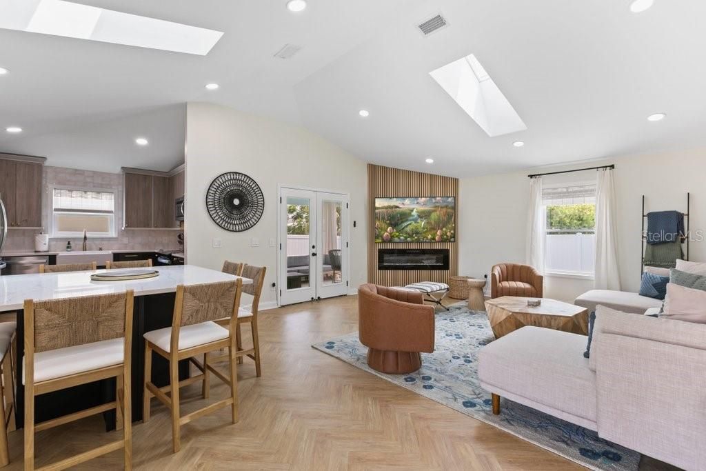 For Sale: $719,000 (3 beds, 2 baths, 1820 Square Feet)