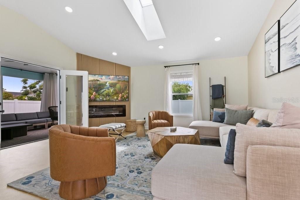 For Sale: $719,000 (3 beds, 2 baths, 1820 Square Feet)