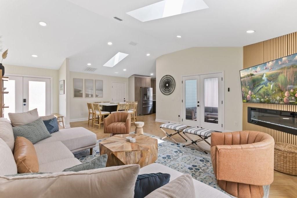 For Sale: $719,000 (3 beds, 2 baths, 1820 Square Feet)