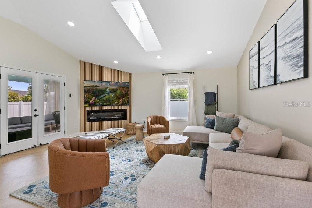 For Sale: $719,000 (3 beds, 2 baths, 1820 Square Feet)