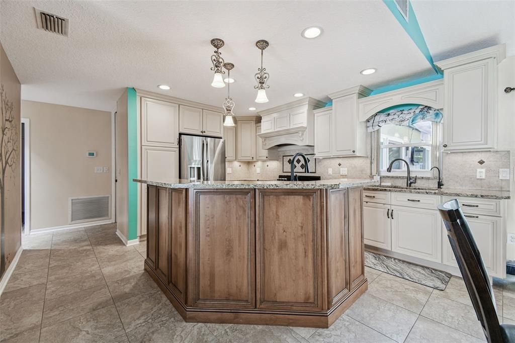 На продажу: $559,900 (4 спален, 3 ванн, 2284 Квадратных фут)