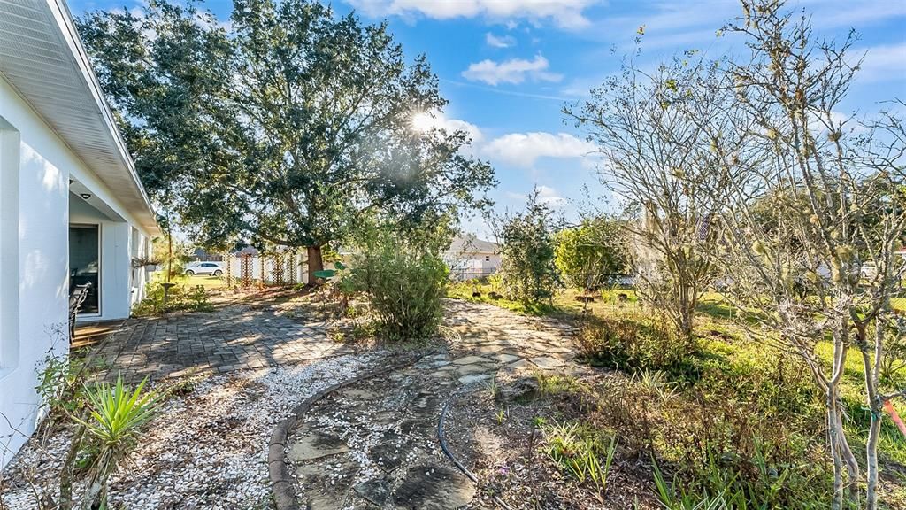 For Sale: $369,000 (4 beds, 2 baths, 2439 Square Feet)