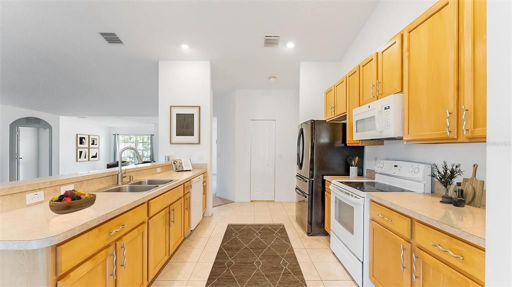 For Sale: $369,000 (4 beds, 2 baths, 2439 Square Feet)