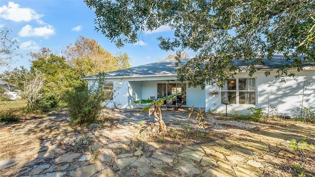 For Sale: $369,000 (4 beds, 2 baths, 2439 Square Feet)