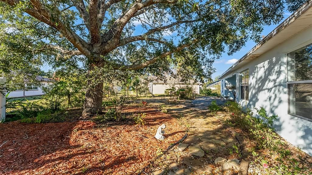 For Sale: $369,000 (4 beds, 2 baths, 2439 Square Feet)