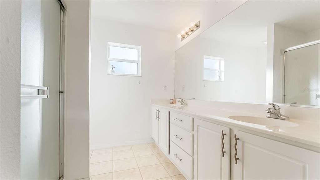 For Sale: $369,000 (4 beds, 2 baths, 2439 Square Feet)