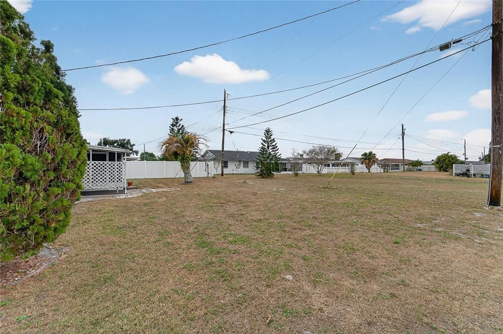 For Sale: $180,000 (2 beds, 1 baths, 1149 Square Feet)