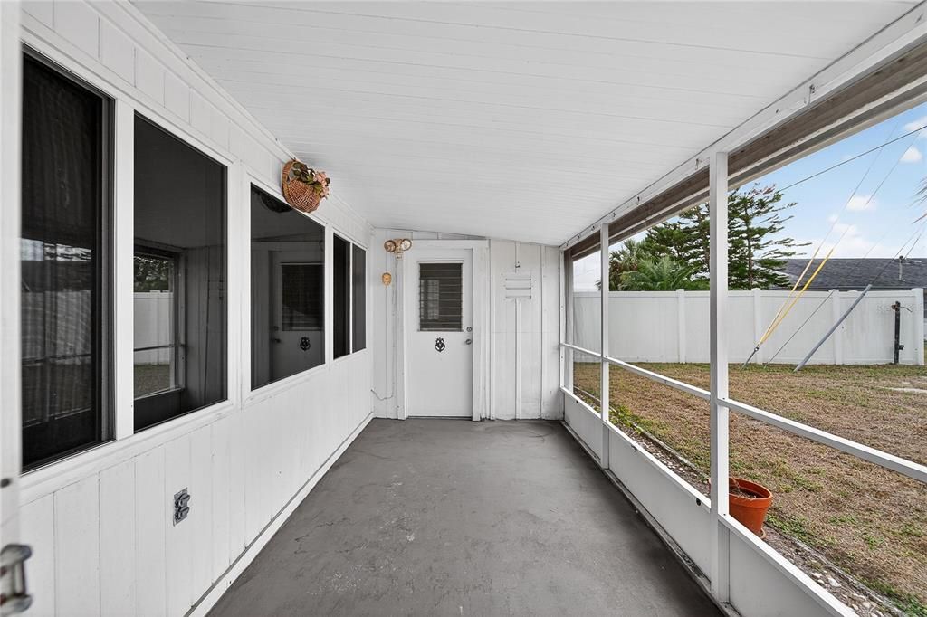 For Sale: $180,000 (2 beds, 1 baths, 1149 Square Feet)