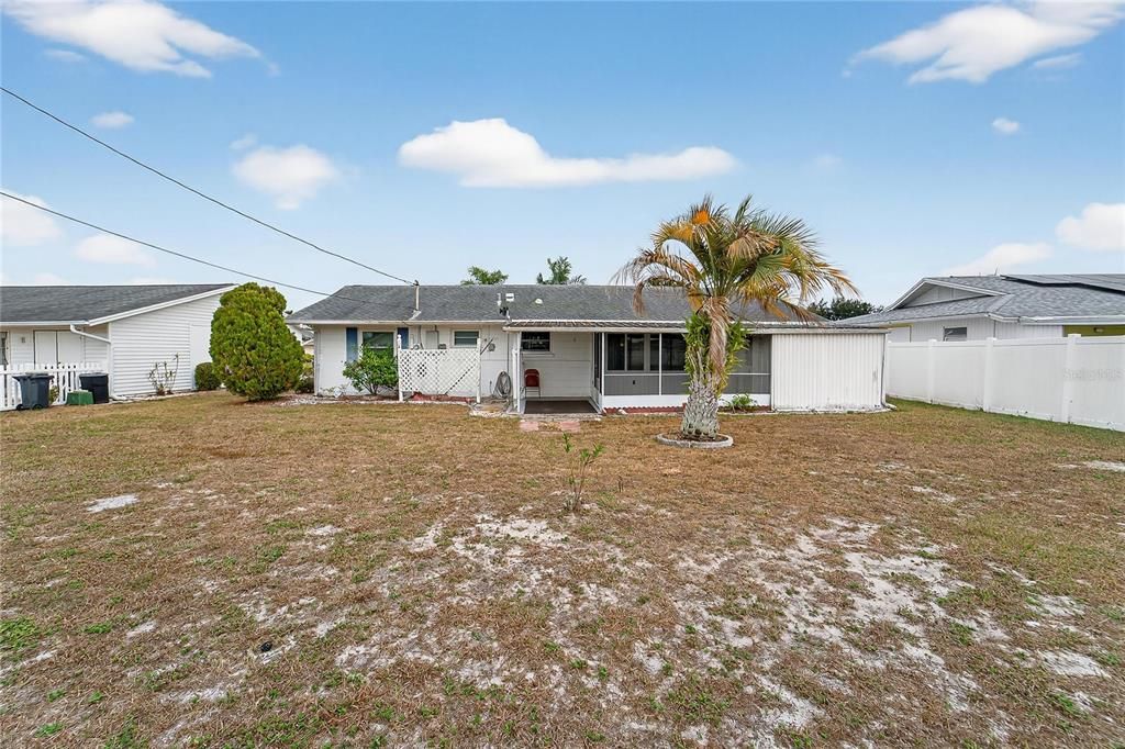 For Sale: $180,000 (2 beds, 1 baths, 1149 Square Feet)