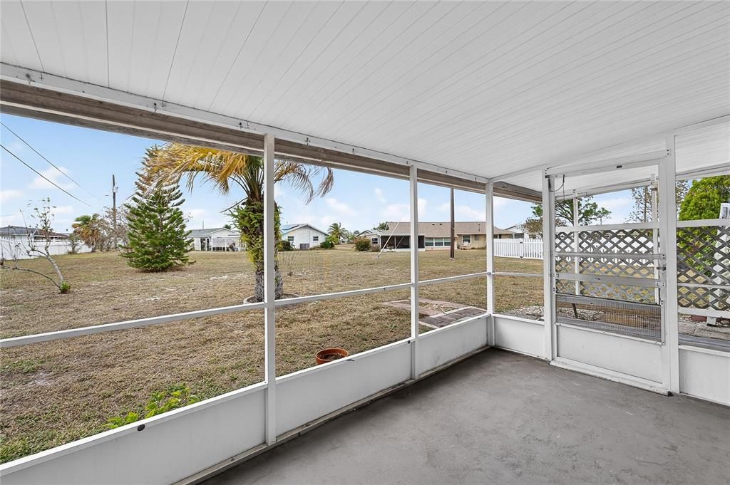 For Sale: $180,000 (2 beds, 1 baths, 1149 Square Feet)