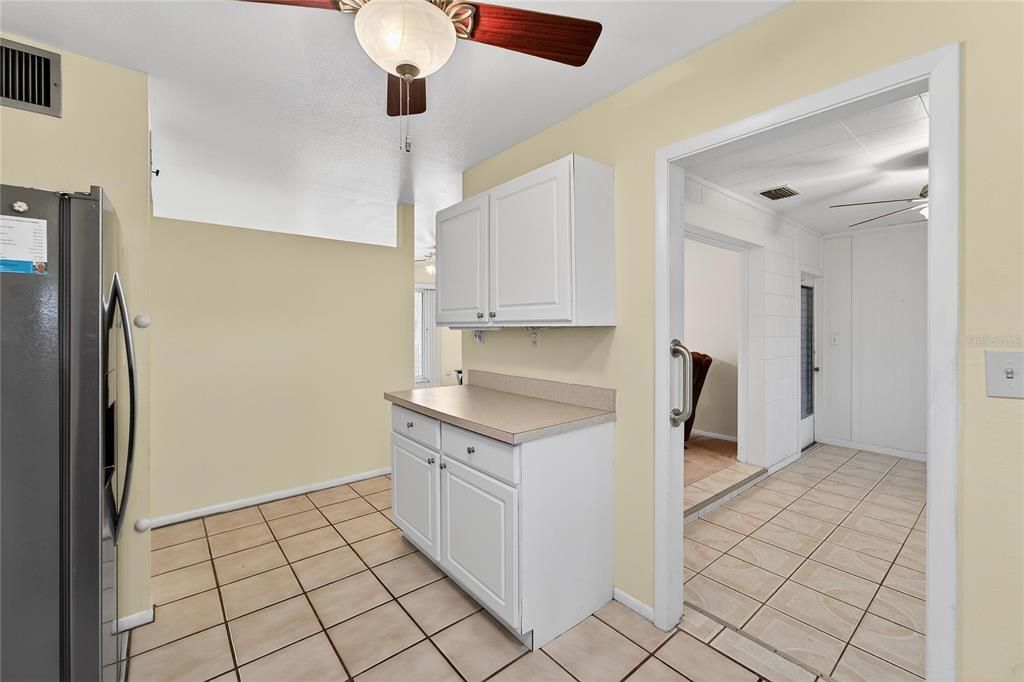 For Sale: $180,000 (2 beds, 1 baths, 1149 Square Feet)