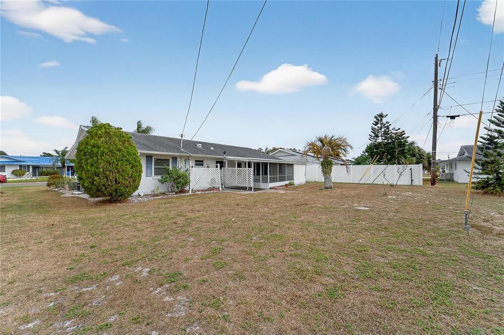 For Sale: $180,000 (2 beds, 1 baths, 1149 Square Feet)