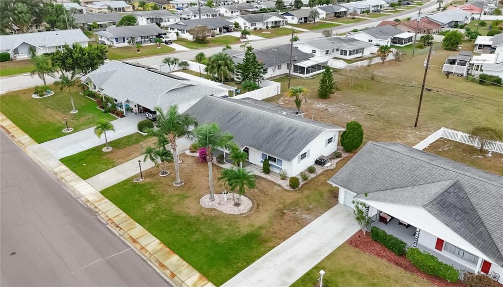 For Sale: $180,000 (2 beds, 1 baths, 1149 Square Feet)