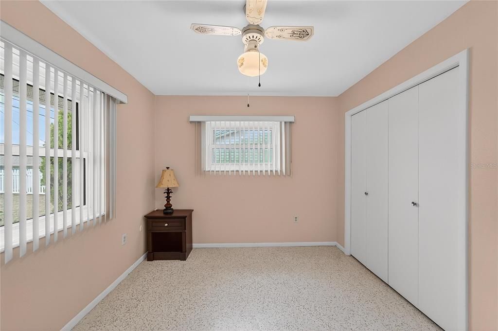 For Sale: $180,000 (2 beds, 1 baths, 1149 Square Feet)