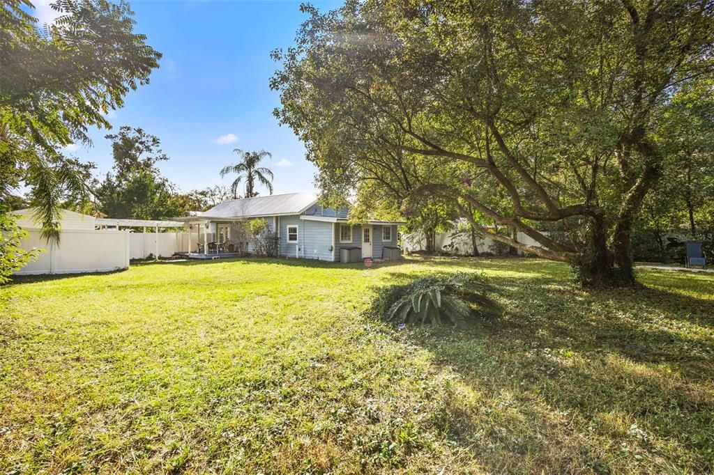 For Sale: $230,000 (3 beds, 1 baths, 1130 Square Feet)