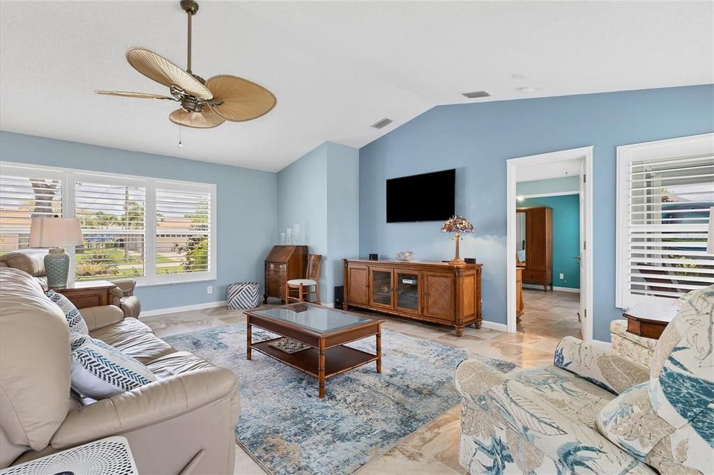 На продажу: $550,000 (3 спален, 2 ванн, 1579 Квадратных фут)