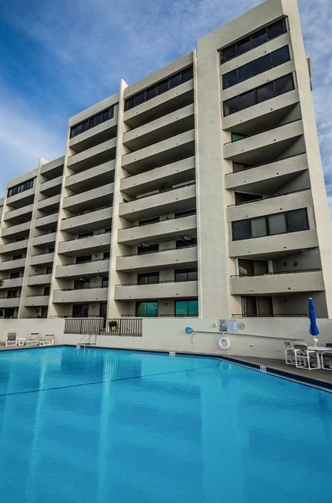 For Sale: $445,000 (2 beds, 2 baths, 1236 Square Feet)