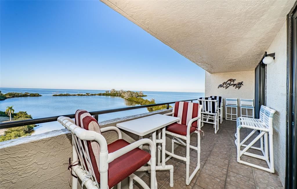 For Sale: $445,000 (2 beds, 2 baths, 1236 Square Feet)