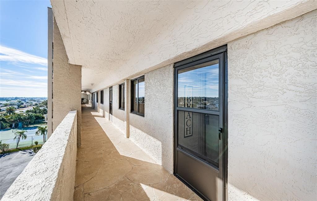 For Sale: $445,000 (2 beds, 2 baths, 1236 Square Feet)