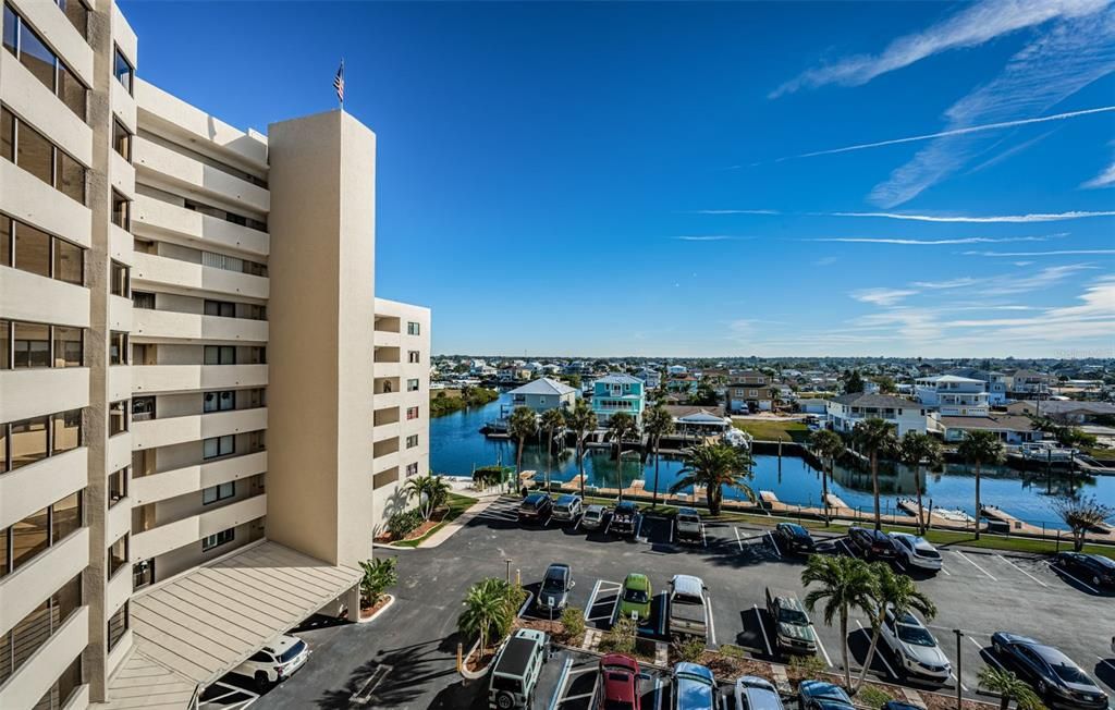 For Sale: $445,000 (2 beds, 2 baths, 1236 Square Feet)