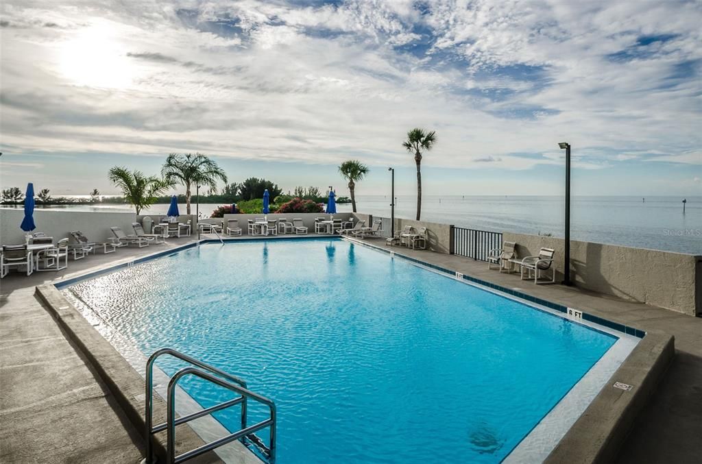 For Sale: $445,000 (2 beds, 2 baths, 1236 Square Feet)